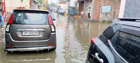 Muzaffarnagar शहर में यातायात का सर्वाधिक दबाव अस्पताल चौराहे के बाद मीनाक्षी चौराहा पर पड़ रहा