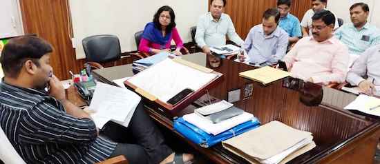 Muzaffarnagar : एडीएम प्रशासन ने कांवड यात्रा को लेकर ली समीक्षा बैठक-कांवड यात्रा के दृष्टिगत नगरीय क्षेत्रों में साफ-सफाई का रखा जाए विशेष ध्यान