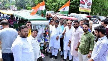 Muzaffarnagar: क्षेत्रवासियों को राष्ट्रप्रेम के प्रति मंत्री कपिलदेव ने किया जागरूक