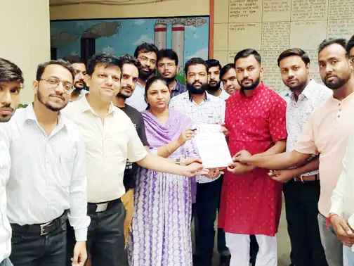 Muzaffarnagar News: 10 दिन मीट की दुकाने बंद कराने की मांग के लेकर जैन समाज के लोगों ने दिया ज्ञापन Muzaffarnagar News: 10 दिन मीट की दुकाने बंद कराने की मांग के लेकर जैन समाज के लोगों ने दिया ज्ञापन