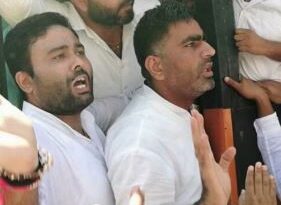 Meerut: बिना अनुमति यात्रा निकालने पर मुखिया गुर्जर सहित 37 लोगों नामजद