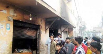Muzaffarnagar News-मोहल्ला सराफान में दुकान में आग से नुकसान