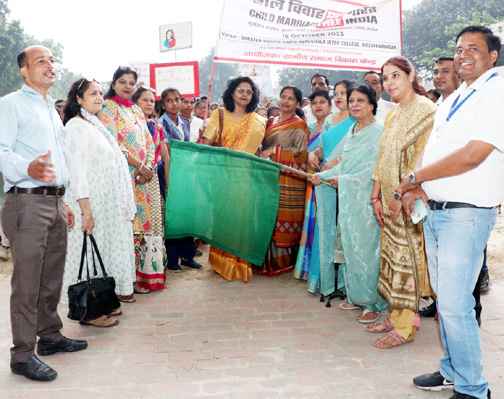 Muzaffarnagar News: बाल विवाह मुक्त भारत अभियान के तहत जागरुकता रैली का आगाज Muzaffarnagar News: बाल विवाह मुक्त भारत अभियान के तहत जागरुकता रैली का आगाज