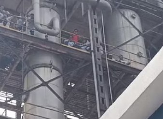 Shahjahanpur: यूनाइटेड स्प्रिट शराब फैक्टरी ने दिया 246 कर्मचारियों को नौकरी समाप्ति का नोटिस