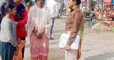 Muzaffarnagar News: विभिन्न सरकारी योजनाओं की जानकारी देते हुए किया जागरुक