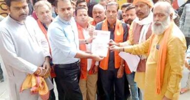 Muzaffarnagar क्रांति सेना ने प्रदर्शन कर सौंपा ज्ञापन