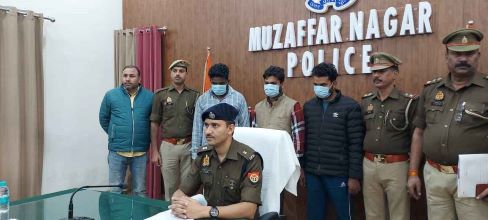 Muzaffarnagar: 3 शातिर चोरों को बैटी, नकदी व सामान सहित दबोचा Muzaffarnagar: 3 शातिर चोरों को बैटी, नकदी व सामान सहित दबोचा