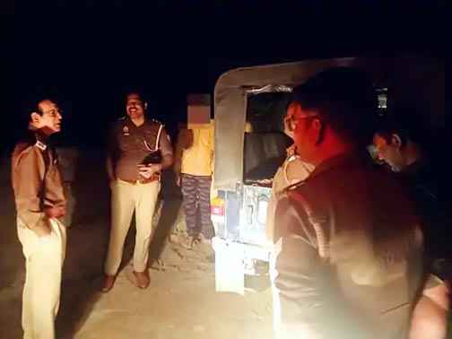 Muzaffarnagar पुलिस का चला अवैध खनन पर चाबुक,  ०७ अभियुक्त गिरफ्तार, ०७ ट्रैक्टर-ट्रॉली भी की बरामद