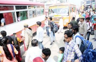 Muzaffarnagar News: बसों व ट्रेनों में रही भैयादूज पर भारी भीड़