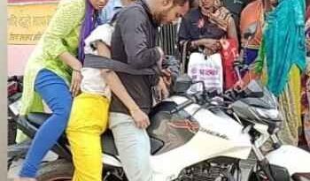 Auraiya स्वास्थ्य सेवाओं की हालत बदतर: बाइक पर मृत बहन को पीठ पर बांध ले जाना पड़ा आयुष को