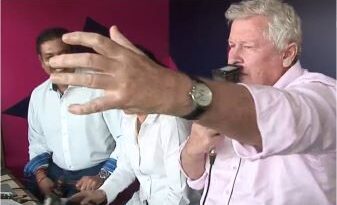 Ian Smith ने शास्त्री के कमेट्री शैली की नकल  की