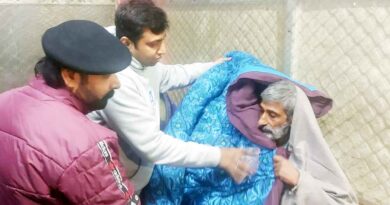 Muzaffarnagar News: जरूरतमंद एवं बेसहारा लोगों को शीत लहर से बचाव हेतु कंबल बांटे