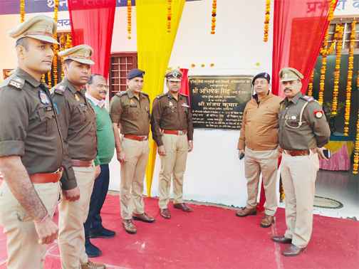 Muzaffarnagar: थानाक्षेत्र तितावी में नवनिर्मित पुलिस चौकी लालूखेड़ी का फीता काटकर उद्धाटन