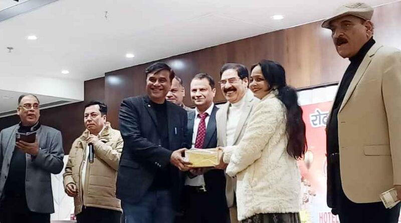 Muzaffarnagar पारिवारिक सभा विंटर कार्निवल 2024 का रोटरी एवं इनरव्हील क्लब चैम्बर द्वारा हुआ आयोजन