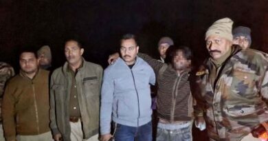 Muzaffarnagar: मुठभेड़ में 10 हजार का इनामी दबोचा, बाइक और पीली धातु के आभूषण बरामद