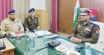 Muzaffarnagar एसएसपी ने क्राइम मीटिंग में कंसे पेंच, पोक्सो एक्ट आदि की समीक्षा