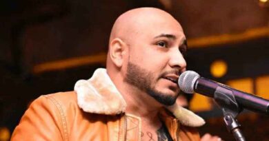 B Praak गा रहे थे Bhajan तभी अचानक टूटा Stage