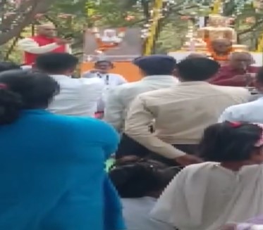 Chhattisgarh: हिंदू देवताओं में विश्वास न करने की शपथ दिलाने के आरोपी प्रधानाध्यापक रतनलाल सरोवर को पुलिस ने दबोचा