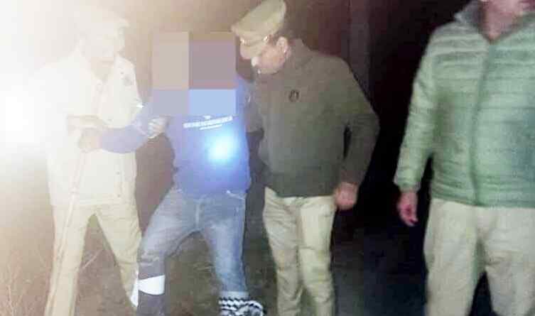 Muzaffarnagar News: लिफ्ट मांगकर ट्रैक्टर चालक से नगदी लूटने वाले शातिर बदमाश से पुलिस की मुठभेड़ Muzaffarnagar News: लिफ्ट मांगकर ट्रैक्टर चालक से नगदी लूटने वाले शातिर बदमाश से पुलिस की मुठभेड़