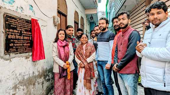 Muzaffarnagar News: शहर की छह सड़कों का उद्घाटन, २६ लाख की लाइटों से कच्ची सड़क भी जगमगाई