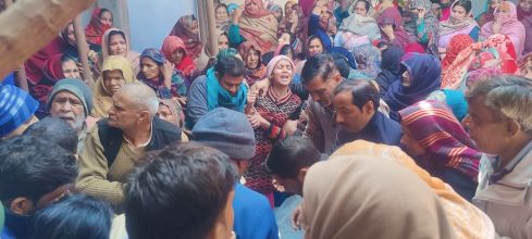 Muzaffarnagar: सिपाही की हादसे में मौत, परिवार में मचा कोहराम- पार्थिव शरीर को दी गई सलामी