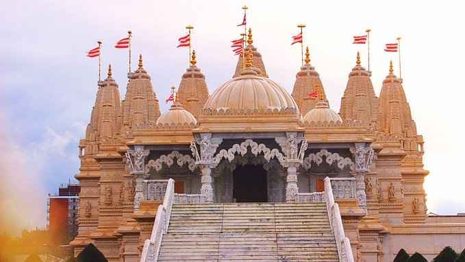 Kalki Dham:  इंटरलॉकिंग पद्धति पर बनेगा दुनिया का अनोखा मंदिर-कल्कि धाम मंदिर