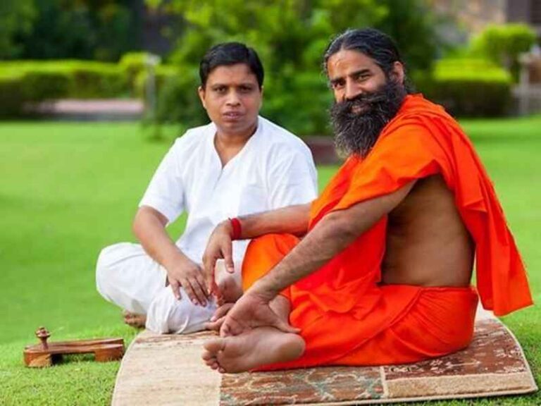 ‘शरबत जिहाद’ से मचा बवाल! Baba Ramdev की टिप्पणी पर दिल्ली हाईकोर्ट का सख्त रुख – हमदर्द की याचिका से गरमाया मामला