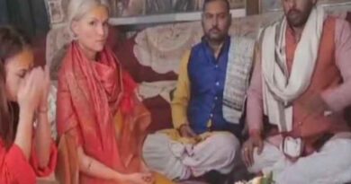 शांति की खोज में Kashi आई रूसी महिला इंगा:  अपनाया सनातन धर्म