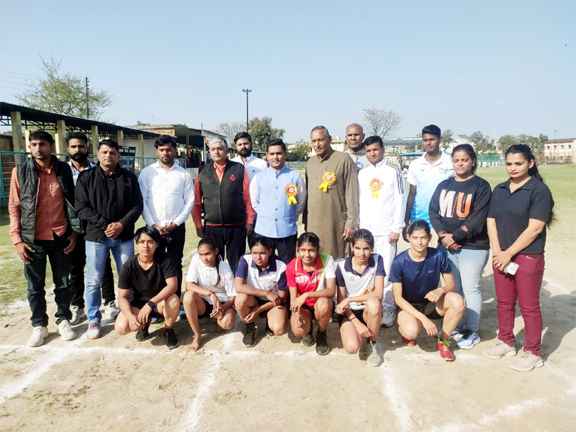 स्पोर्ट्स स्टेडियम Muzaffarnagar में मुख्य अतिथि युवा आईएएस रामेश्वर सबनाड के सम्मुख विभिन्न खेल प्रतियोगिताओं का  भव्य आयोजन