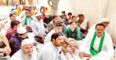 Muzaffarnagar News: पुरबालियान के ग्रामीणों ने दिया धरना