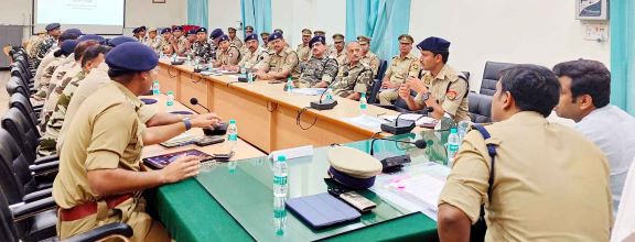 Muzaffarnagar News: लोकसभा चुनाव के चलते जिलाधिकारी-एसएसपी ने ली मीटिंग