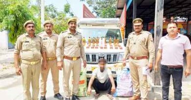 Muzaffarnagar News-चुनाव के मद्देनजर चले चैकिंग अभियान में अवैध शराब की जब्त