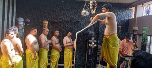 Muzaffarnagar: शनि धाम मंदिर का 22 वां स्थापना दिवस समारोह धूमधाम से आयोजित किया गया Muzaffarnagar: शनि धाम मंदिर का 22 वां स्थापना दिवस समारोह धूमधाम से आयोजित किया गया