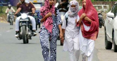 Muzaffarnagar: चिपचिपाती गर्मी गर्मी से बिलबिलाएं नागरिक, रात के समय बिजली गुल