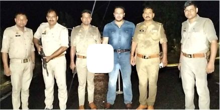 Muzaffarnagar: गांव इंचौड़ा के जंगल में इनामी बदमाश मुठभेड़ में ढेर, दो पिस्टल व एक तमंचा तथा कारतूस बरामद Muzaffarnagar: गांव इंचौड़ा के जंगल में इनामी बदमाश मुठभेड़ में ढेर, दो पिस्टल व एक तमंचा तथा कारतूस बरामद