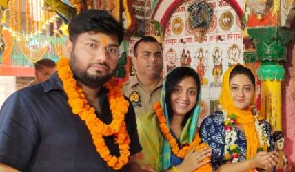 Ayodhya में आज मंदिर बना है और कल और भी बदलाव देखने को मिलेंगे-Rashami Desai Ayodhya में आज मंदिर बना है और कल और भी बदलाव देखने को मिलेंगे-Rashami Desai