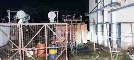 Transformer फुकने से मचा हाहाकारः जनहित मे विभाग ने बदलवाया नया ट्रान्सफार्मर Transformer फुकने से मचा हाहाकारः जनहित मे विभाग ने बदलवाया नया ट्रान्सफार्मर