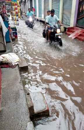 Muzaffarnagar: सड़को पर झमाझम बारिश सेहुआ जलभराव
