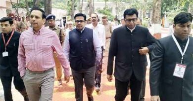 Muzaffarnagar कलेक्ट्रेट का राजस्व परिषद् के अध्यक्ष रजनीश दुबे ने किया निरीक्षण-समीक्षा बैठक में दिये दिशा निर्देश