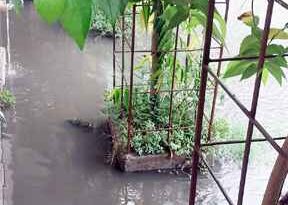 बरसात से गर्मी से निजातः जलभराव से Muzaffarnagar के नागरिक परेशान