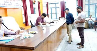 Muzaffarnagar News: एडीएम प्रशासन ने सम्पूर्ण समाधान दिवस पर सुनी समस्याएं