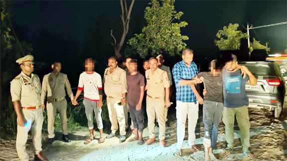 जमालपुर नहरपुल के पास से बदमाशों से हुई Muzaffarnagar पुलिस मुठभेड़, चार शातिरों को मुठभेड में दबोचा जमालपुर नहरपुल के पास से बदमाशों से हुई Muzaffarnagar पुलिस मुठभेड़, चार शातिरों को मुठभेड में दबोचा