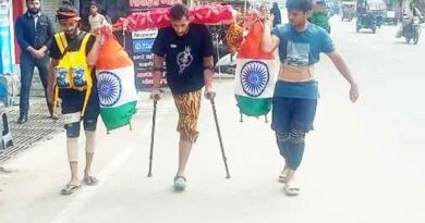 Muzaffarnagar: 61 लीटर गंगा जल की कांवड़ लेकर दिव्यांग मोहित गुर्जर