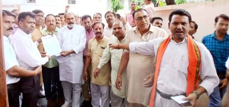 Muzaffarnagar News: निर्दोष हिंदुओं पर बांग्लादेश में हो रहे अत्याचार पर दिया ज्ञापन Muzaffarnagar News: निर्दोष हिंदुओं पर बांग्लादेश में हो रहे अत्याचार पर दिया ज्ञापन