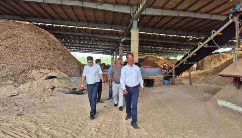 Muzaffarnagar News: पार्टिकल बोर्ड बनाने वाली एक कंपनी में जीएसटी टीम के छापे से मचा हड़कम्प Muzaffarnagar News: पार्टिकल बोर्ड बनाने वाली एक कंपनी में जीएसटी टीम के छापे से मचा हड़कम्प