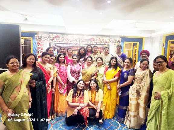 Muzaffarnagar News: लायंस क्लब उन्नति ने वालीवुड थीम पर मनाया तीज उत्सव Muzaffarnagar News: लायंस क्लब उन्नति ने वालीवुड थीम पर मनाया तीज उत्सव