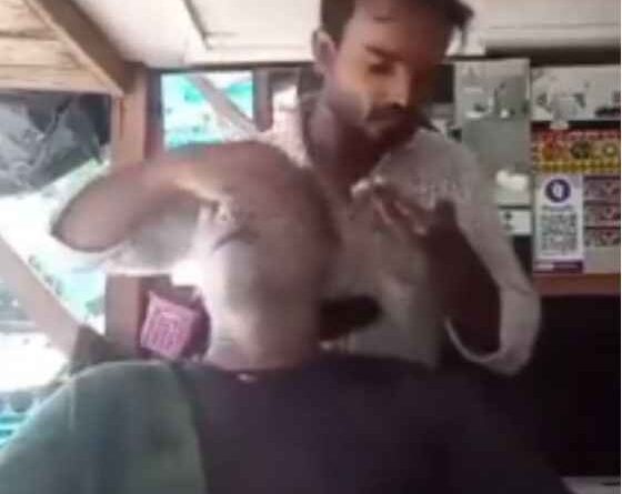 Kannauj: शख्स के चेहरे पर अपनी थूक लगाकर मसाज कर रहा यूसुफ, थूक जिहाद Video Viral