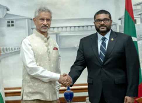 Maldives के रक्षा मंत्री से मिले Eam जयशंकर-समुद्री सुरक्षा, रक्षा सहयोग पर व्यापक रूप से विचार-विमर्श