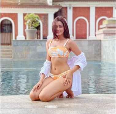 Bigg Boss Ott: Sana Makbul (सना मकबूल) की शानदार जीत और करियर की कहानी