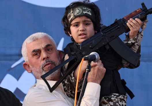 Yahya Sinwar: इजरायल पर किए गए Hamas के हमलों का मुख्य साजिशकर्ता, Terrorists का नया नेता?